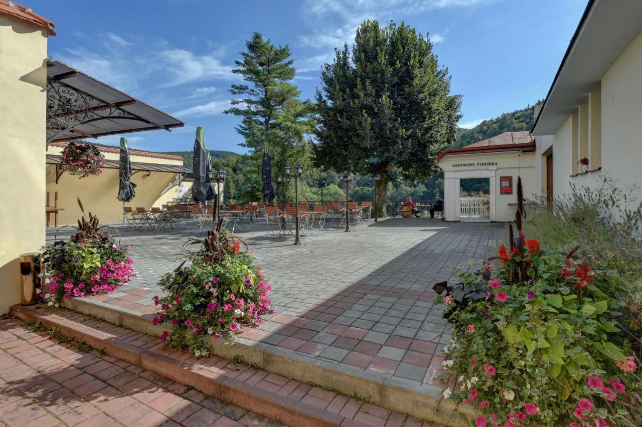 Hotel U Bileho Kone Loket Exterior photo