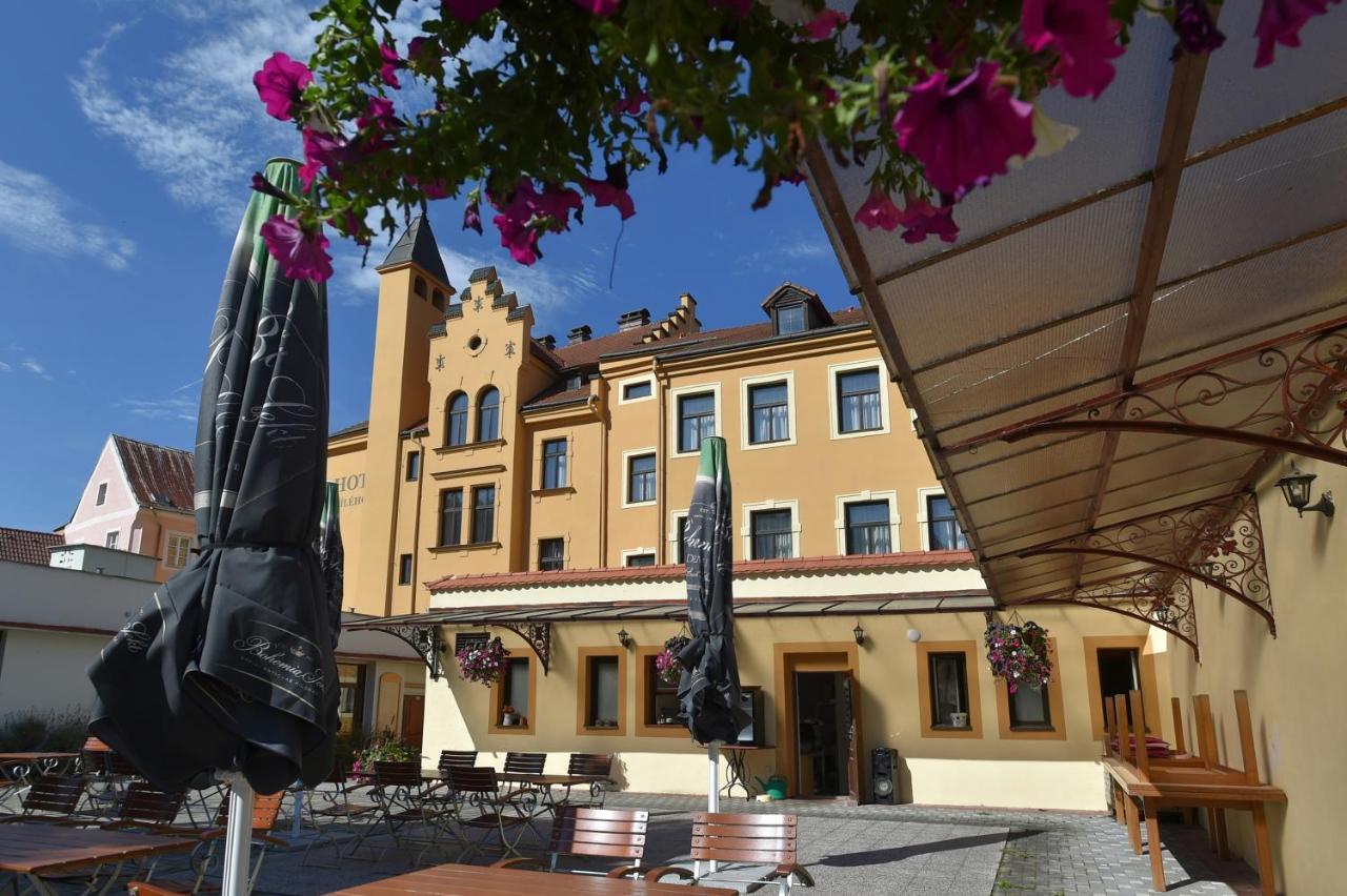 Hotel U Bileho Kone Loket Exterior photo