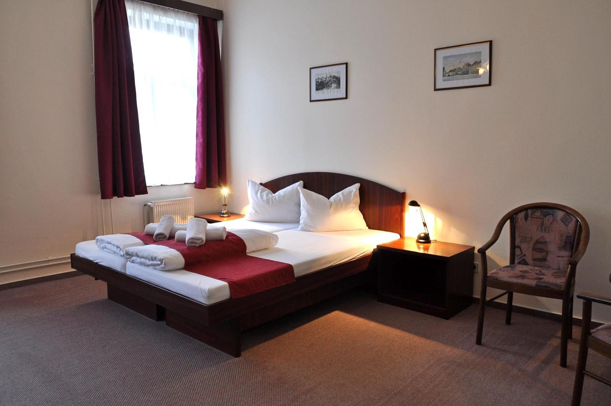 Hotel U Bileho Kone Loket Room photo
